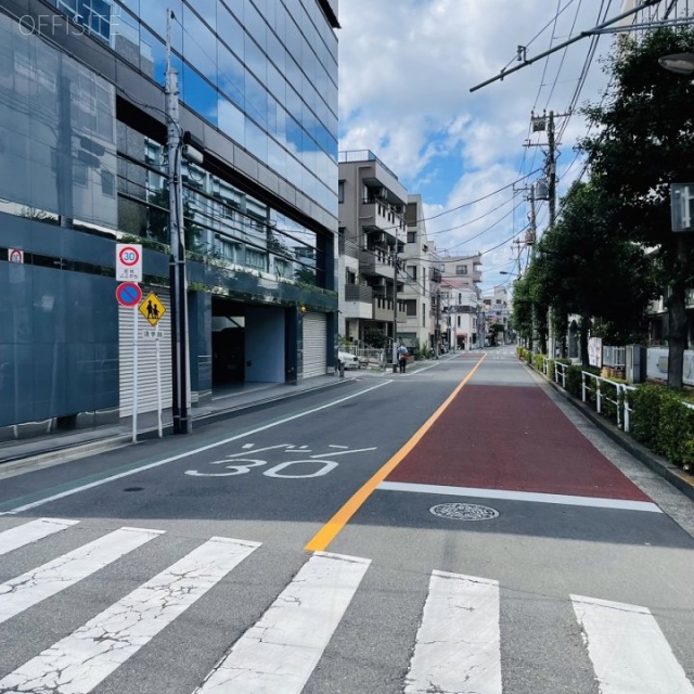 BHビル ビル前面道路