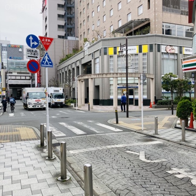 加賀屋南口ビル ビル前面道路