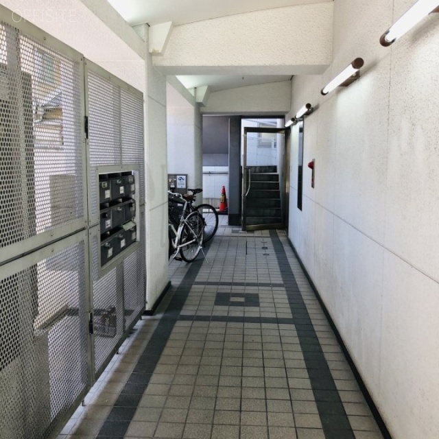 翔和浅草橋ビル エントランス