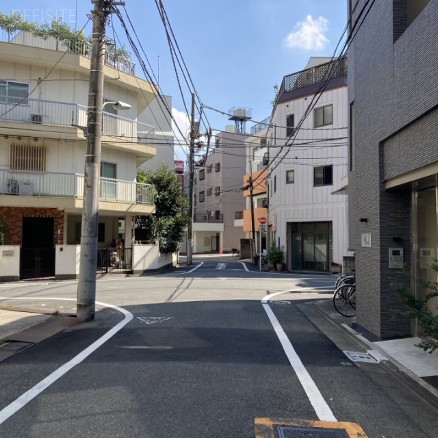 新開発ビル 前面道路