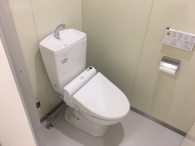 山崎西新宿ビル 男性用トイレ