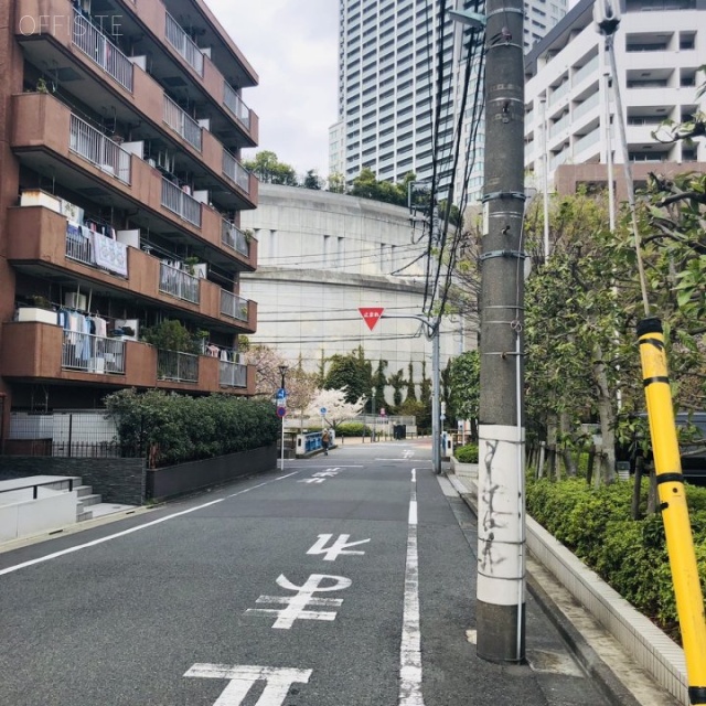 東急池尻大橋ビル ビル前面道路