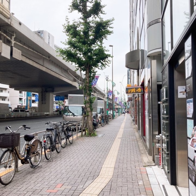 ザ・シティ笹塚 ビル前面道路