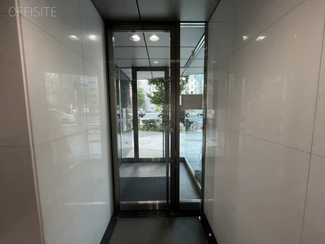 東洋須田町ビル エントランス