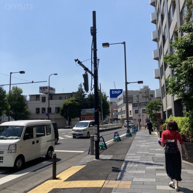 セキネビル ビル前面道路