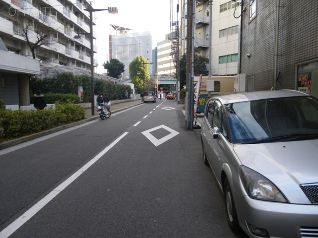 テクノス(青木)ビル 0132前面道路.JPG