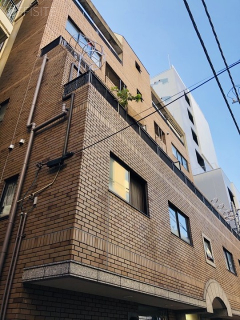 スリービル 外観