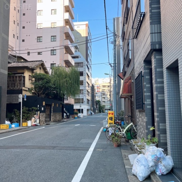 タイムズビル 前面道路
