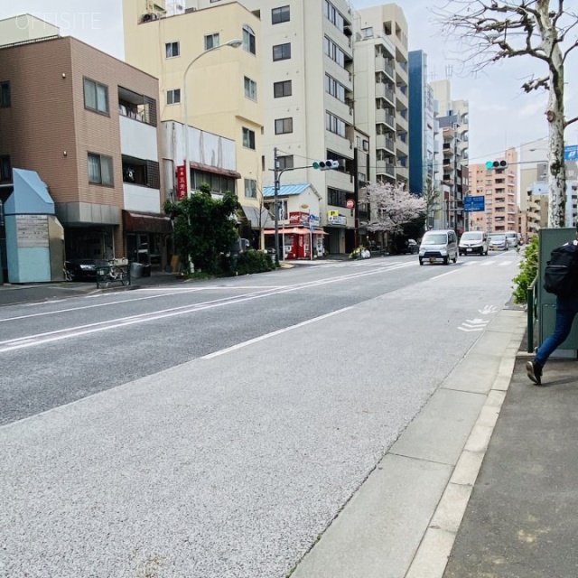 神楽坂榎ビル ビル前面道路