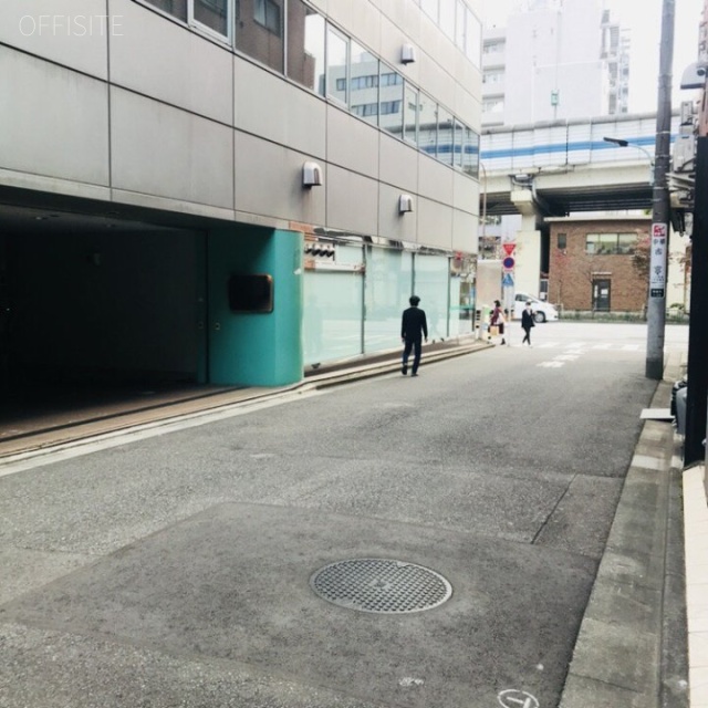 プリンセスコート東麻布 ビル前面道路