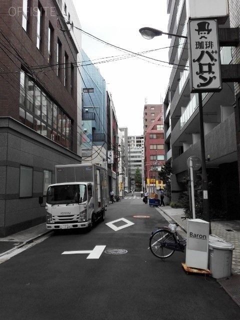 東和錦町ビル ビル周辺道路