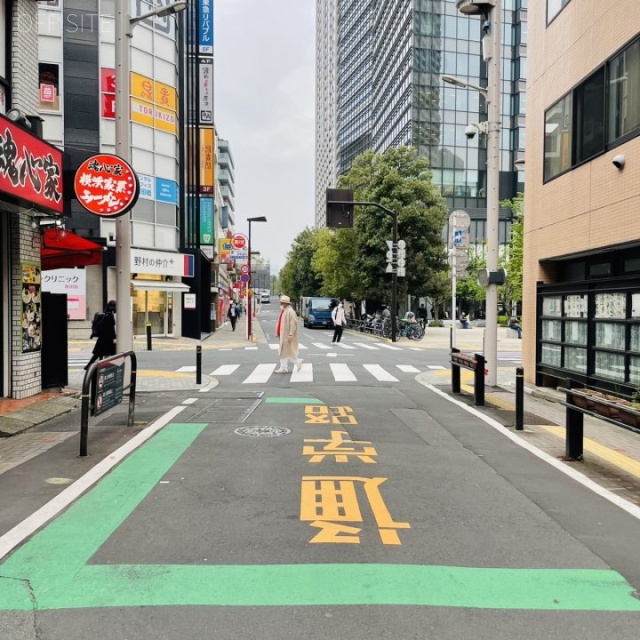 NKビル ビル前面道路