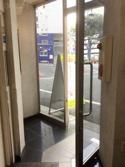 高盛(たかせい)ビル エントランス