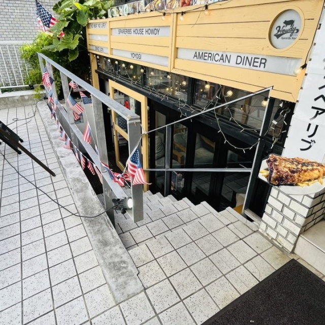 RES代々木ビル 地下1階部分入り口