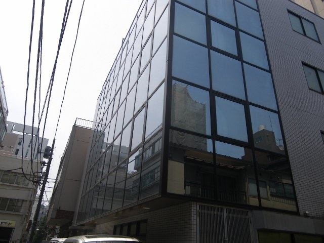 ワールドカラー本社ビル 画像