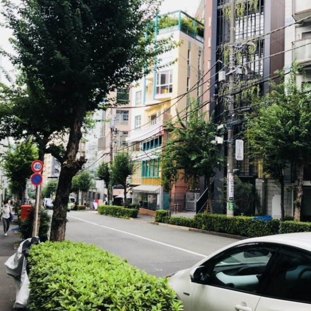 安島ビルⅡ ビル前面道路