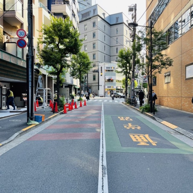 ノザワビルディング ビル前面道路