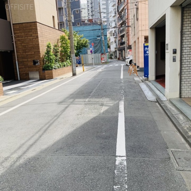 北上野ビル ビル前面道路