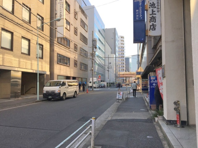 日本橋ケーエスビル ビル前面道路