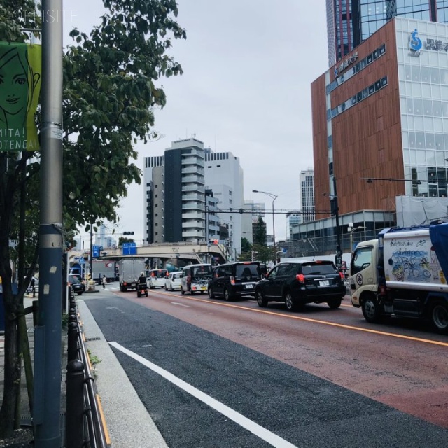 PMO田町Ⅳ ビル前面道路