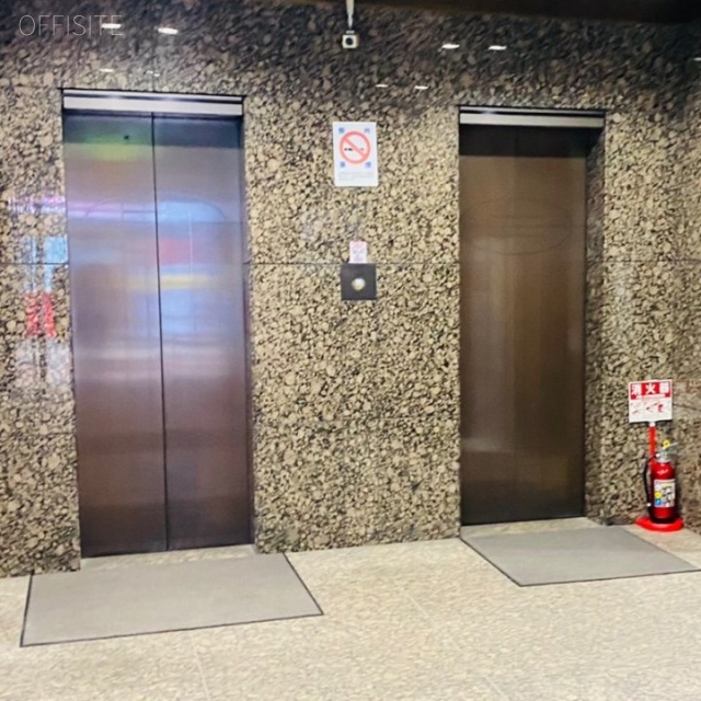 銀座七宝ビル エントランス