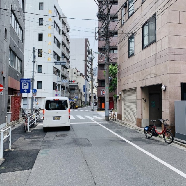 第2アサヒビル ビル前面道路