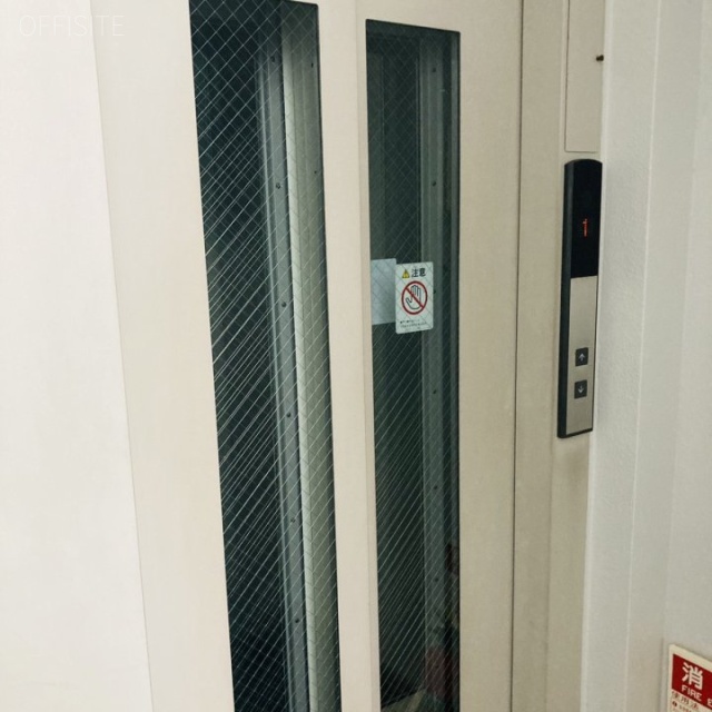 梅屋ビル エレベーター