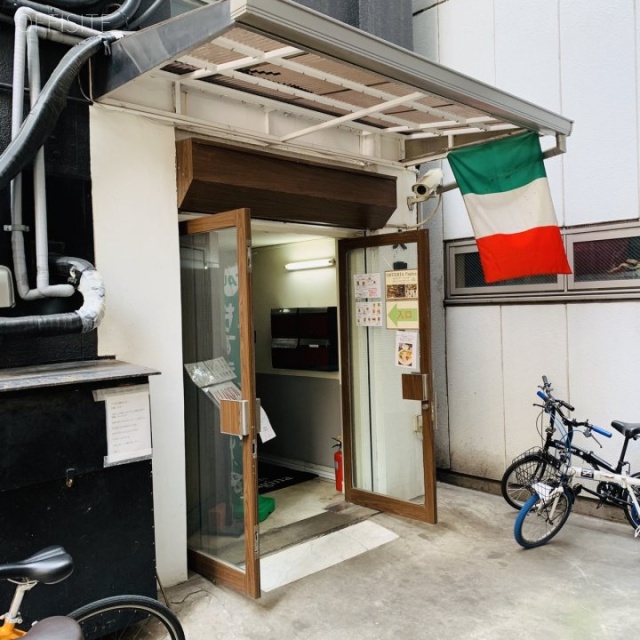 大興ビル エントランス