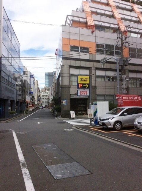 パスワビル ビル周辺道路