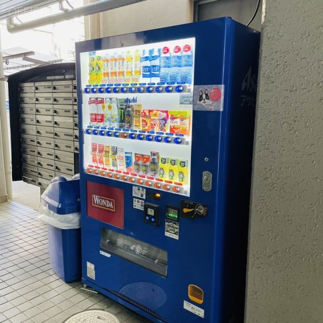 イワモトチョービル 自動販売機