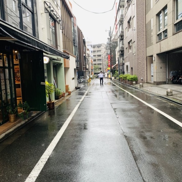 グレース和平 ビル前面道路