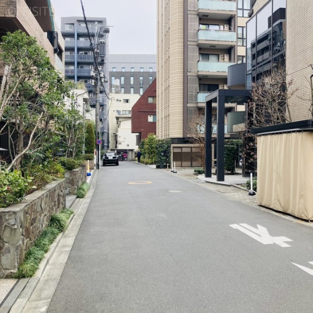 赤坂オルムビル ビル前面道路