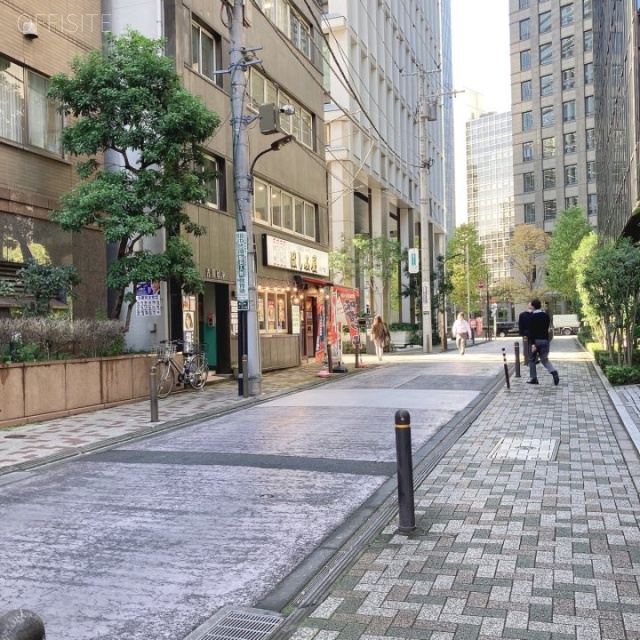 金井ビル 前面道路