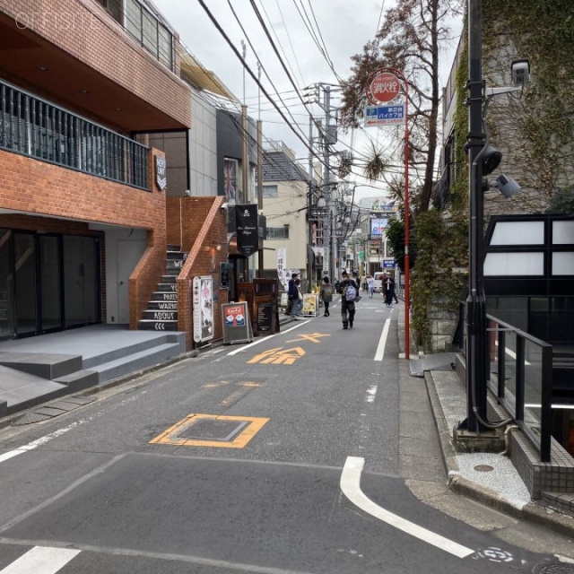 WFIビル ビル前面道路
