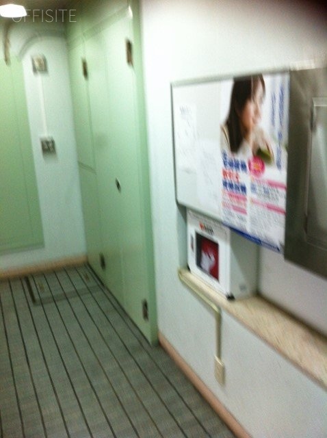 美鈴ビル エントランス