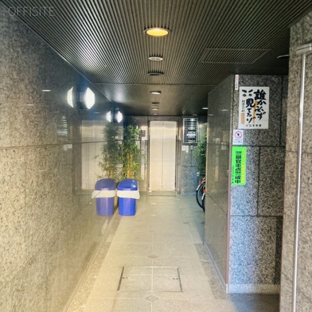 ヨシフジビル エントランス