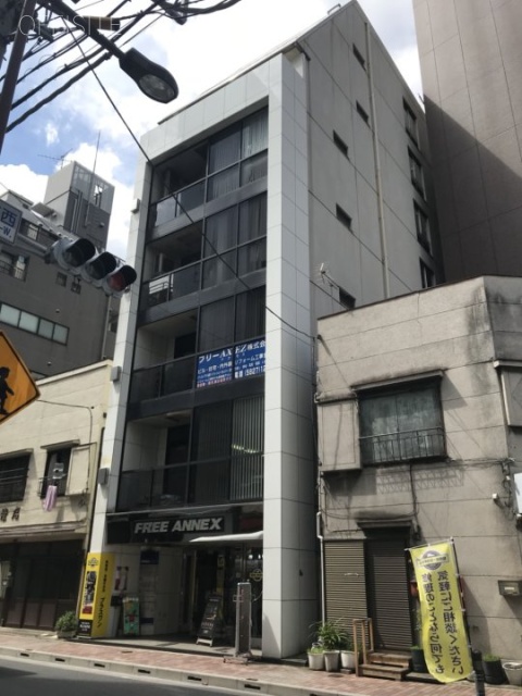 フリーアネックスビル 外観