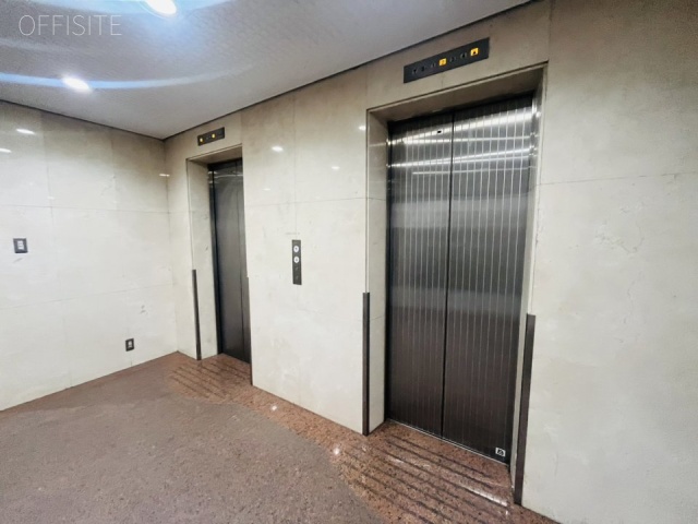 西新宿豊国ビル エントランス