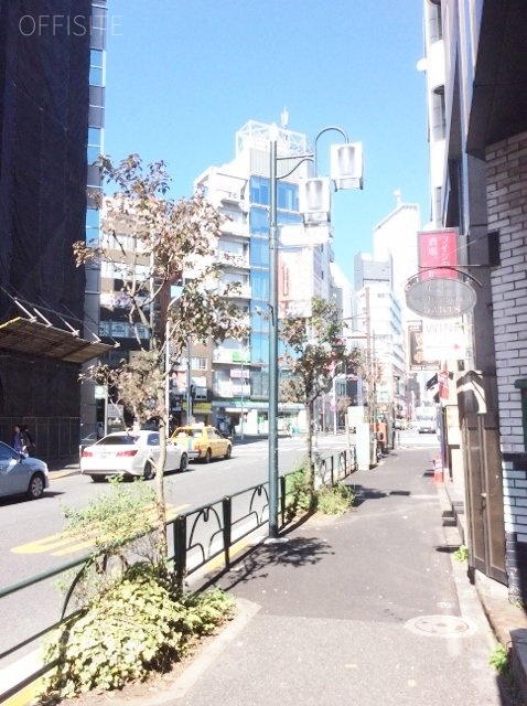 吉川代々木ビル ビル周辺道路