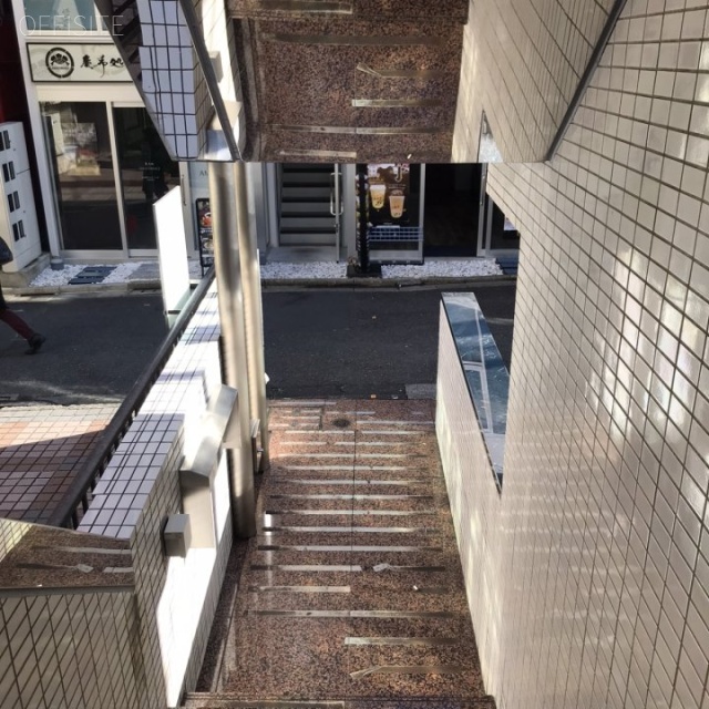 小倉ビル エントランス