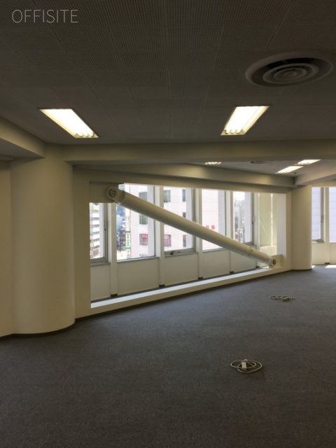 岩波神保町ビル 室内
