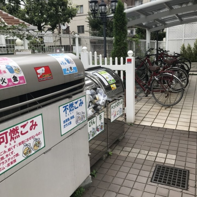 パレス北参道 ゴミ捨て場