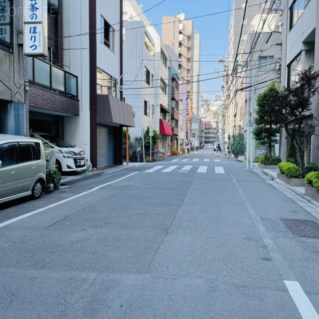 堀津ビル ビル前面道路