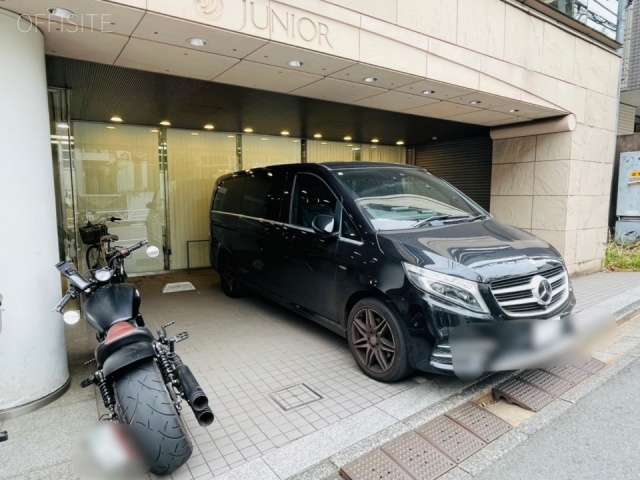 ジュニアー千駄ヶ谷　駐車場