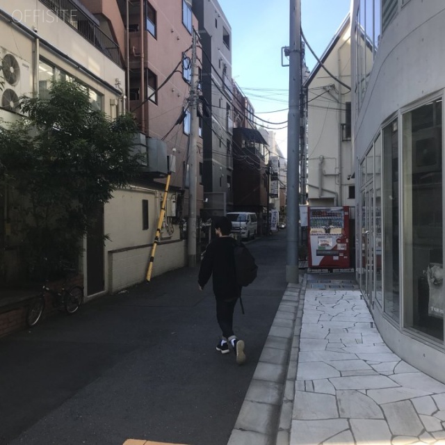 D1 UDAGAWAビル ビル前面道路