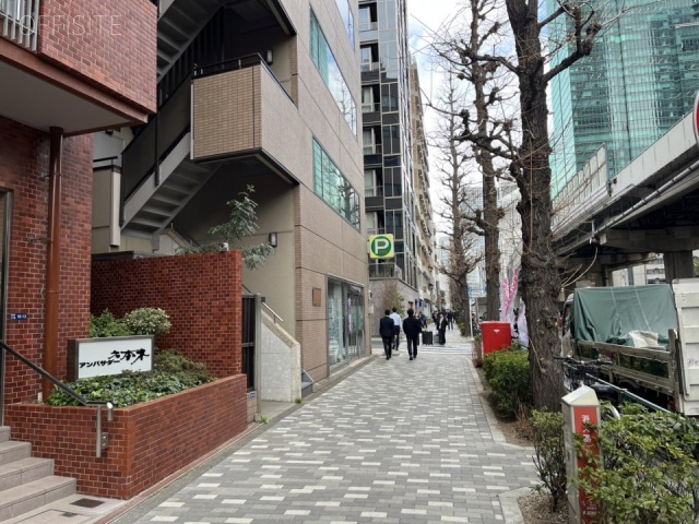 アンバサダー六本木 周辺