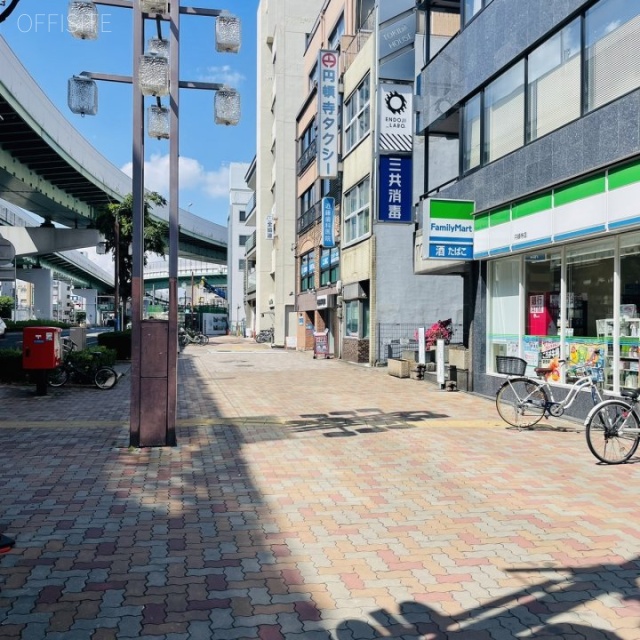 時田ハウスビル 前面歩道