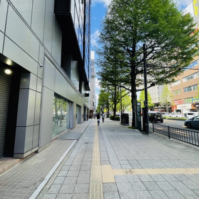 明治安田生命仙台一番町ビル 前面歩道