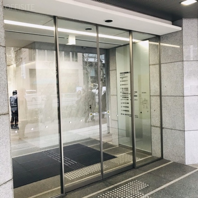 住友生命西新橋ビル エントランス