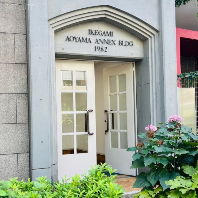 イケガミ青山ANNEX エントランス